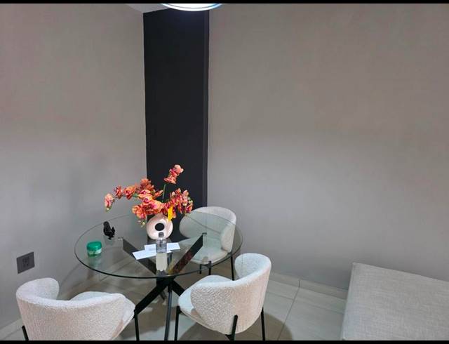 1 BEDROOM APARTMENT FOR SALE IN KEMPTON PARK CENTRAL